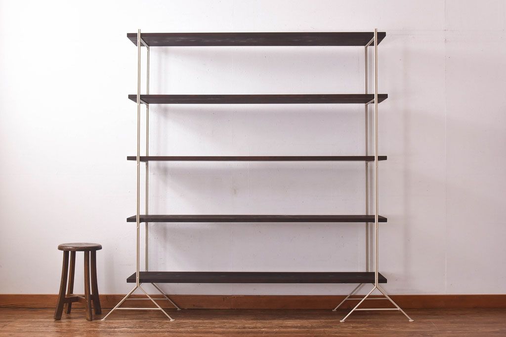 ラフジュ工房オリジナル　ベージュ　ペイント薄型アイアンラック【中】(陳列棚、飾り棚)